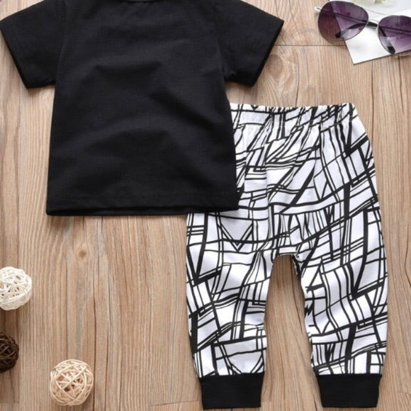 Infant Boy 2-Piece Set - Picture 3 of 6